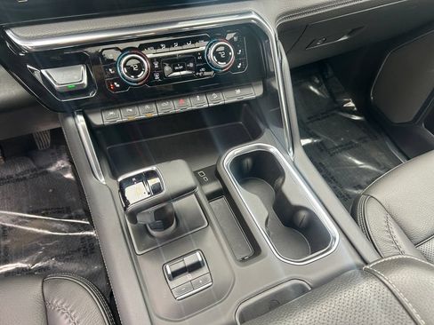 Used 2024 GMC Sierra 1500 Denali AWD/4WD image 20