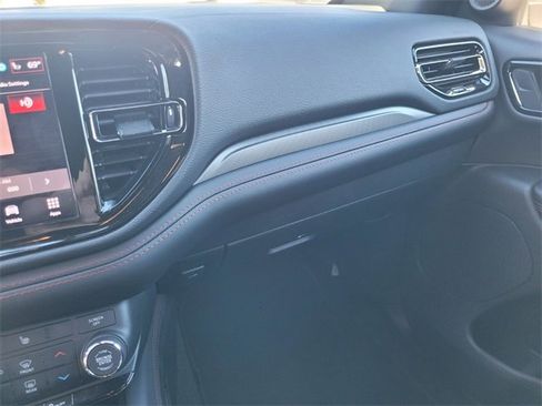 Used 2025 Dodge Durango GT image 28