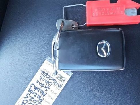 Used 2025 MAZDA MAZDA3 s image 52