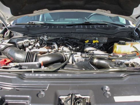 Used 2017 Ford F250 Lariat w/ Chrome Package image 11