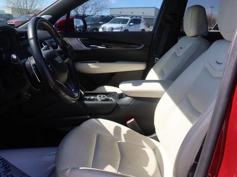 Used 2020 Cadillac XT6 Sport image 13