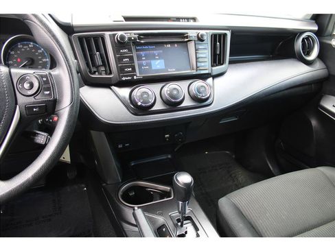 Used 2018 Toyota RAV4 LE w/ All Weather Liner Package AWD/4WD image 22