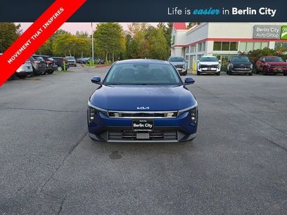 New 2025 Kia K4 EX