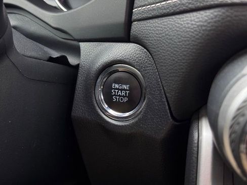 Used 2021 Toyota RAV4 XLE Premium image 15