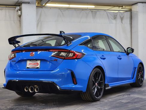 Used 2024 Honda Civic Type R image 5