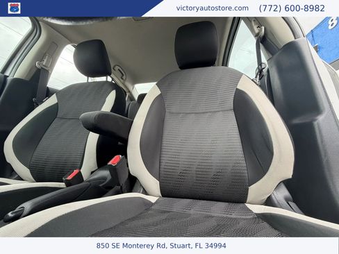 Used 2020 Nissan Versa SV FWD image 13