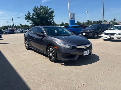 Used 2018 Honda Civic LX image 3