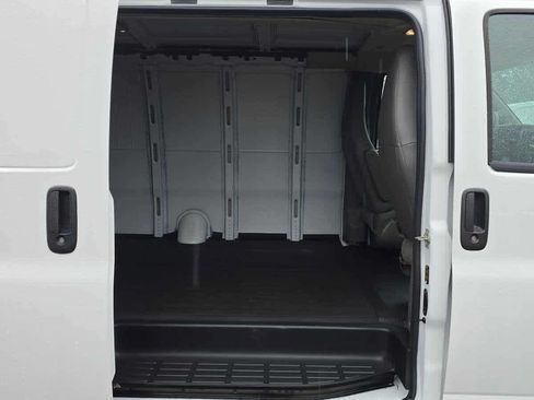Used 2025 Chevrolet Express 2500 Extended w/ Driver Convenience Package RWD image 15