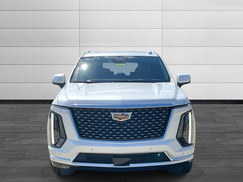 Used 2025 Cadillac Escalade Premium Luxury w/ Touring Package AWD/4WD image 8
