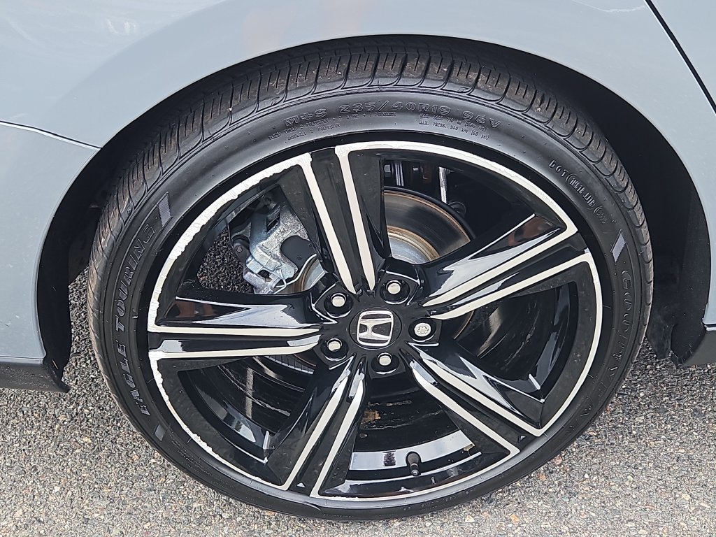 Used 2025 Honda Accord Sport image 9