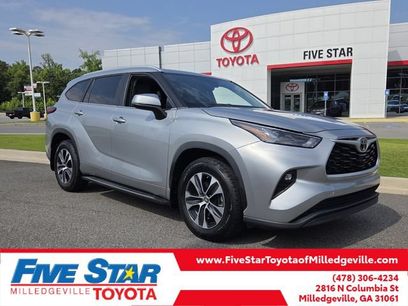 Used 2023 Toyota Highlander XLE