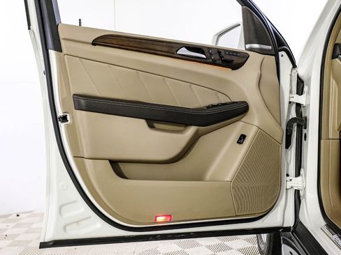 Used 2015 Mercedes-Benz GL 320 BlueTEC 4MATIC image 47