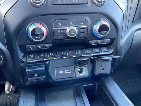 Used 2021 GMC Sierra 2500 Denali w/ Denali Ultimate Package image 34