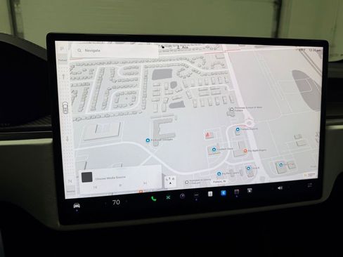 Used 2022 Tesla Model X Plaid image 20