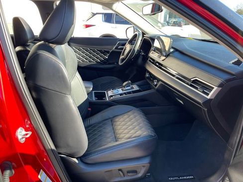 Used 2022 Mitsubishi Outlander SEL image 43