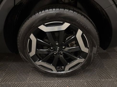 Certified 2023 Kia Telluride S w/ S Sunroof Package image 27