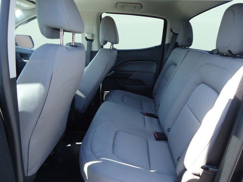 Used 2019 Chevrolet Colorado W/T w/ WT Convenience Package AWD/4WD image 26