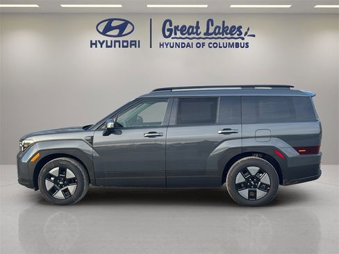 Used 2026 Hyundai Santa Fe SEL image 2