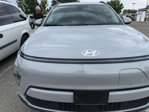Used 2024 Hyundai Kona SEL FWD image 7