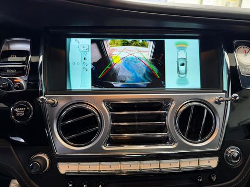 Used 2016 Rolls-Royce Wraith RWD image 34