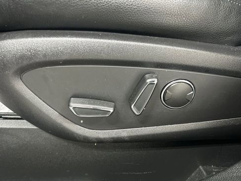 Used 2022 Lincoln Nautilus AWD w/ Premium Package image 10