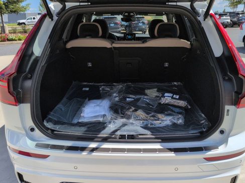 New 2026 Volvo XC60 B5 Plus w/ Protection Package Premier image 26
