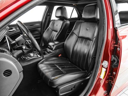 Used 2022 Chrysler 300 S image 31