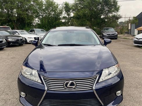 Used 2013 Lexus ES 350 w/ Luxury Pkg FWD image 3