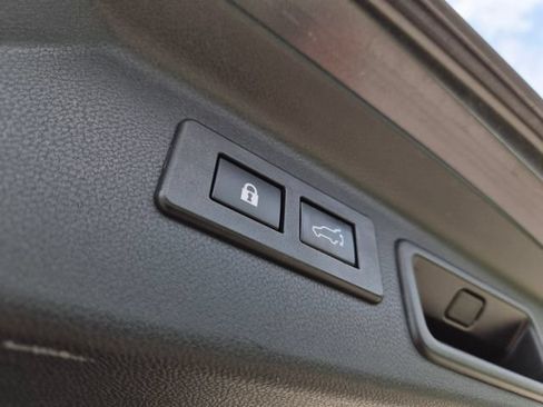 Used 2025 Subaru Forester Touring AWD/4WD image 14