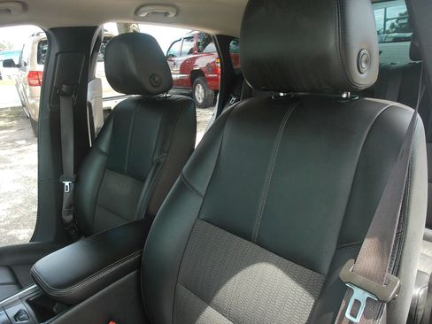 Used 2017 Chevrolet Impala LT FWD image 13