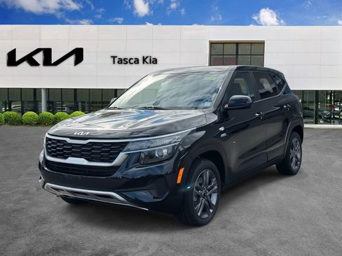 Used 2023 Kia Seltos LX image 3