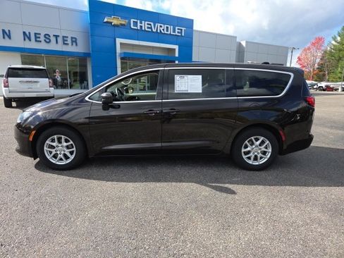 Used 2017 Chrysler Pacifica LX image 66