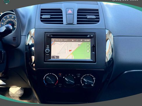 Used 2013 Suzuki SX4 AWD Hatchback image 13