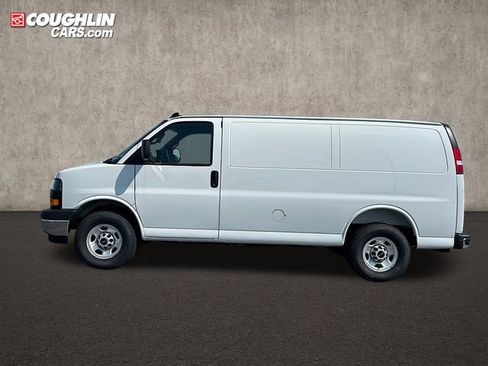 New 2025 GMC Savana 2500 w/ Enhanced Convenience Package image 5