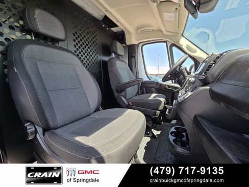 Used 2025 RAM ProMaster 2500 w/ U-Haul Equipment Group FWD image 28