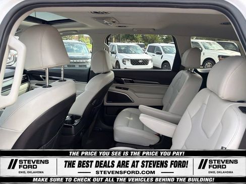 Used 2025 Kia Telluride S FWD image 33