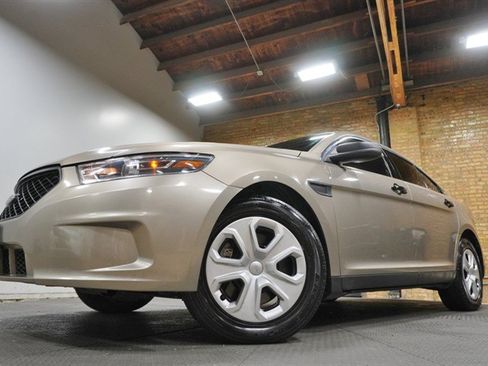 Used 2019 Ford Taurus Police Interceptor FWD image 3