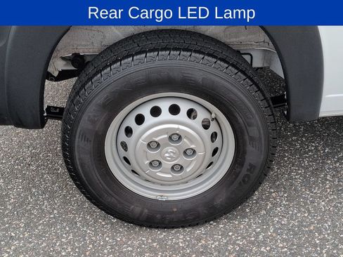 Used 2025 RAM ProMaster 2500 w/ Convenience Group FWD image 25