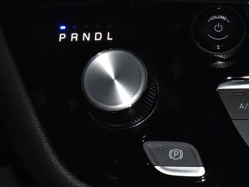 New 2026 Chrysler Pacifica Select image 18