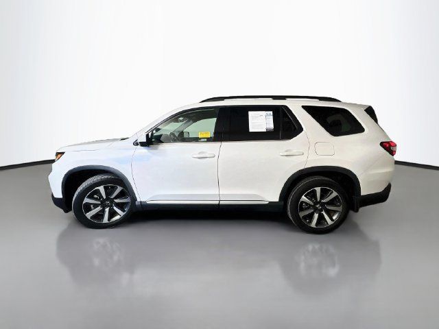 Used 2023 Honda Pilot Touring image 5