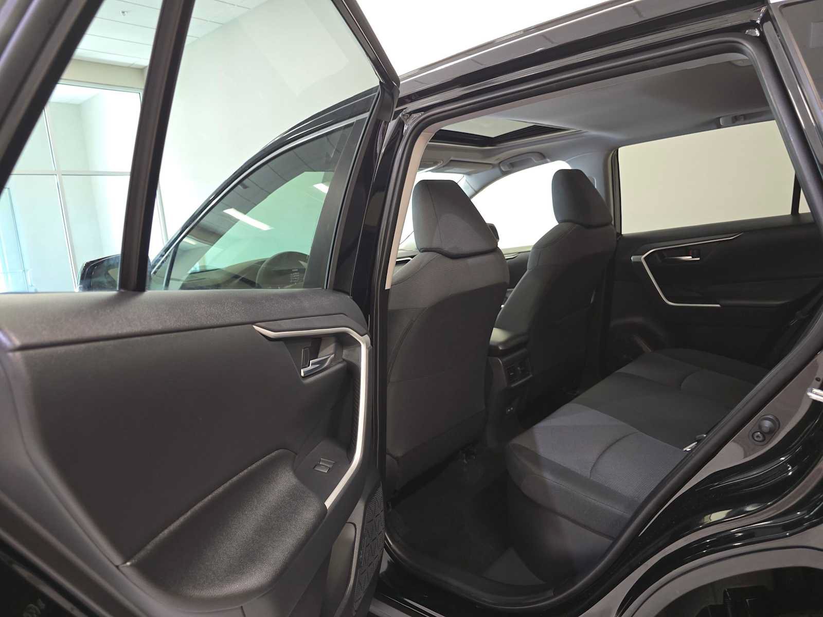 Certified 2025 Toyota RAV4 XLE w/ Convenience Package AWD/4WD image 25