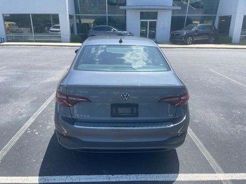 Used 2023 Volkswagen Jetta SE FWD image 8