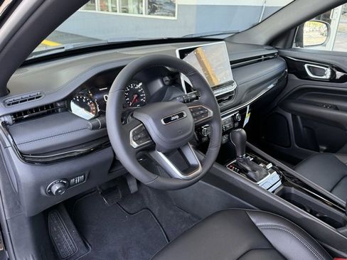 New 2026 Jeep Compass Limited image 12
