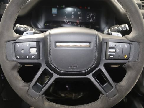 Used 2023 Land Rover Defender 110 V8 image 36
