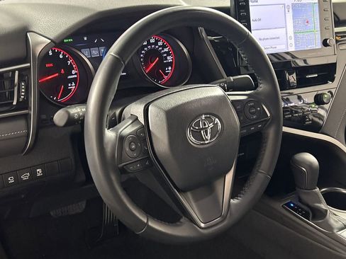 Used 2024 Toyota Camry XSE w/ Navigation Package image 14