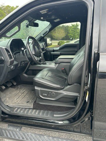 Used 2017 Ford F150 XLT w/ Equipment Group 302A Luxury AWD/4WD image 3