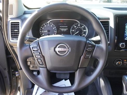 Used 2022 Nissan Frontier SV image 27