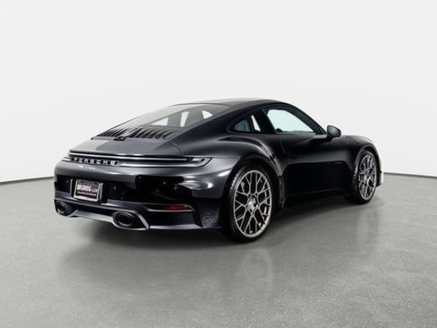 Used 2025 Porsche 911 Carrera RWD image 10