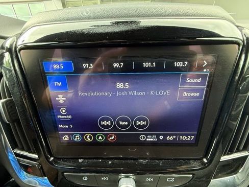 Used 2023 Chevrolet Traverse RS FWD image 34