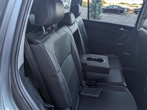 Certified 2021 Volkswagen Tiguan SE FWD image 15